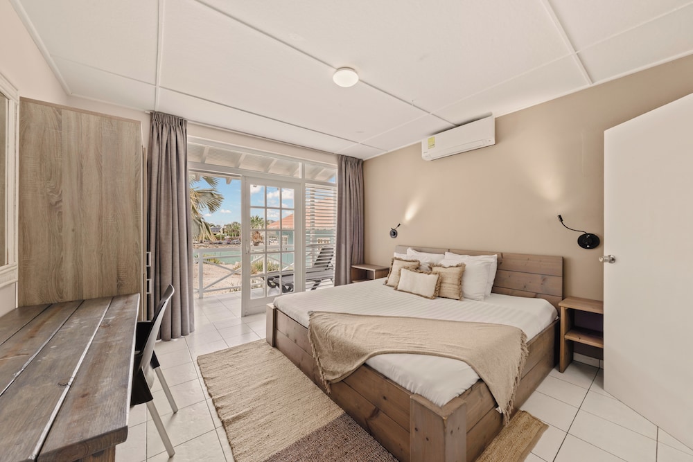 2 BEDROOMS, BUNGALOW