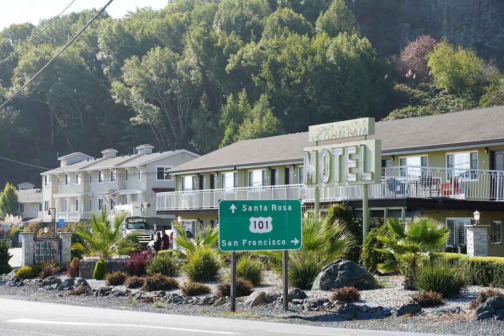 Muir Woods Lodge (ex Americas Best Value Inn and Suites - Mill Valley/San Francisco) 4/43