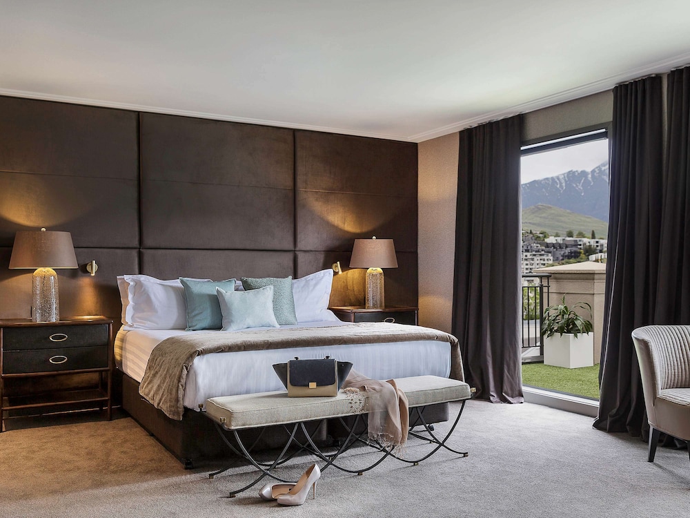 Sofitel Queenstown Hotel and Spa 17/58