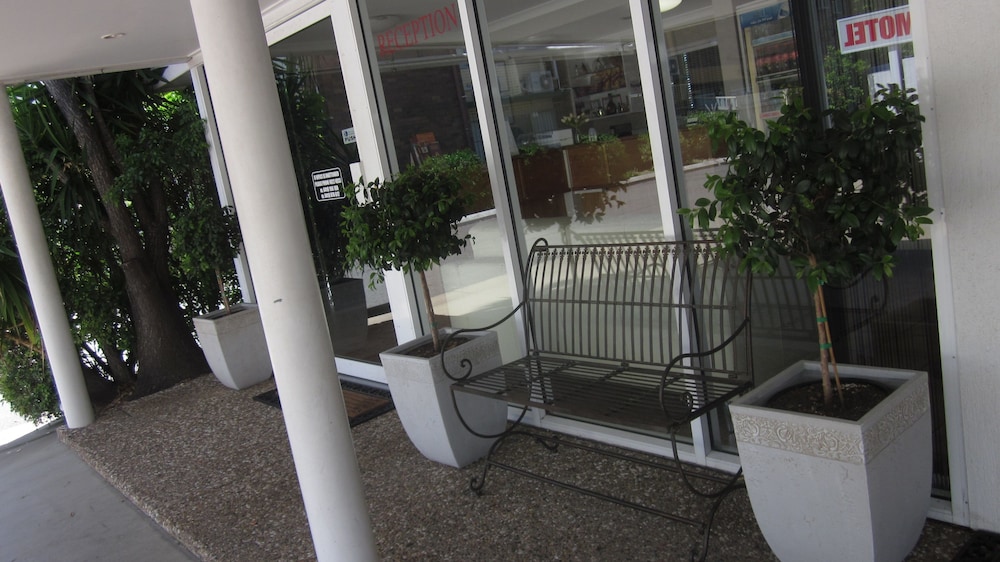 The Cosmopolitan Motel Serviced Apartments 48/48