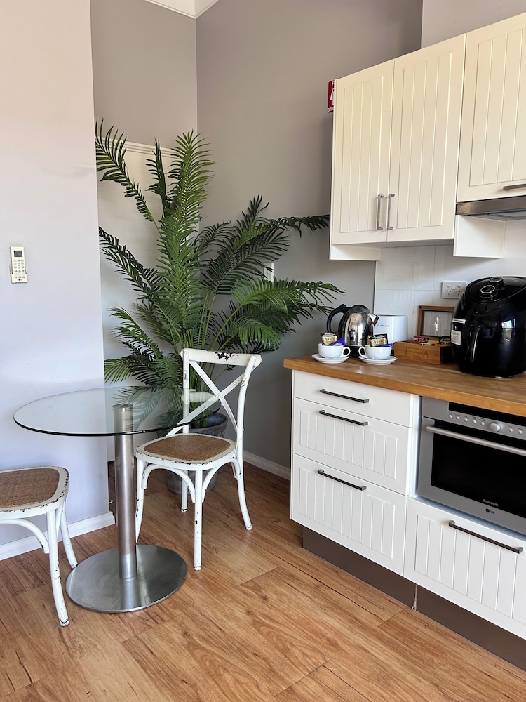Maand Up Accommodation 54/61