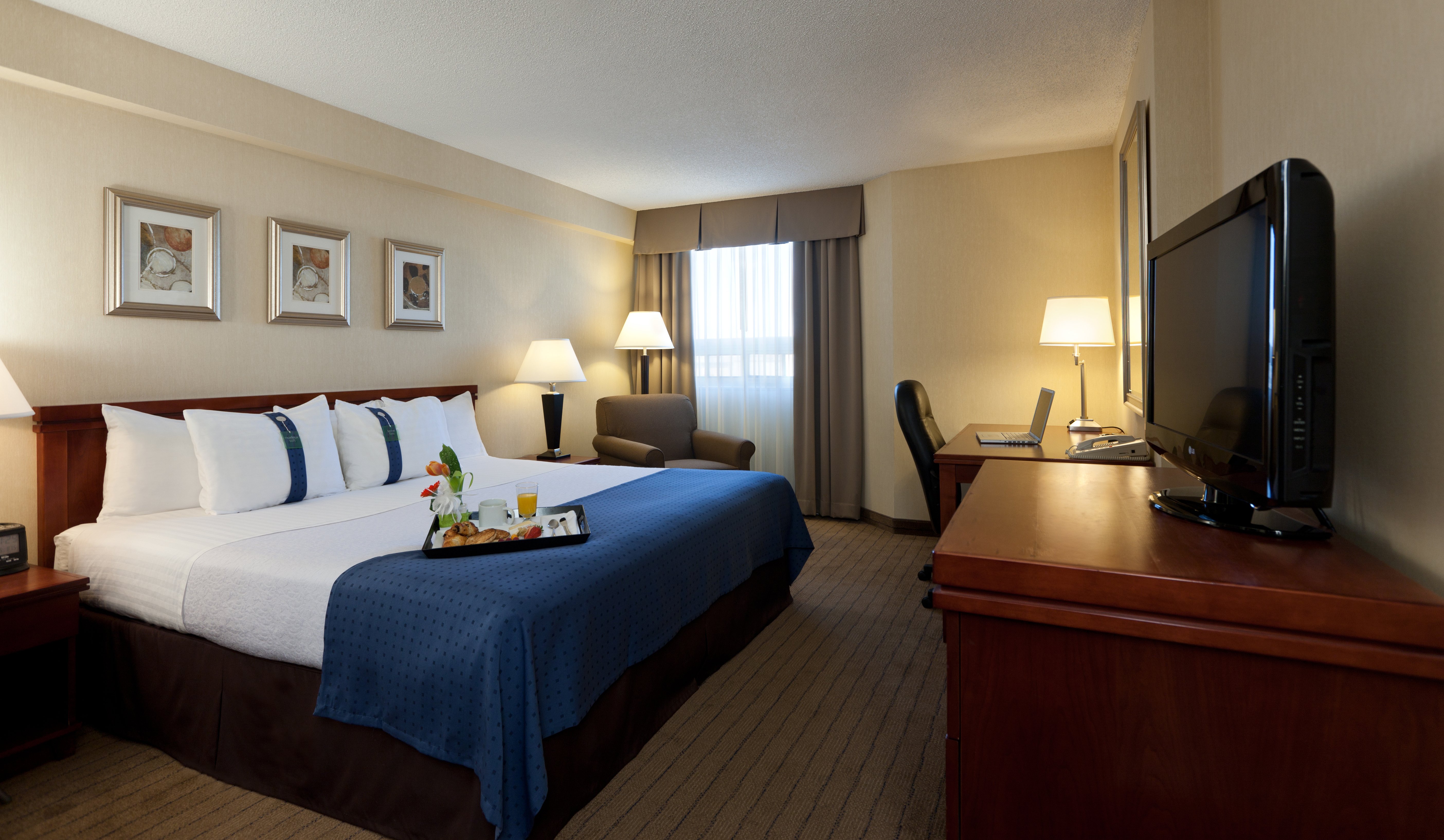 Holiday Inn Laval Montreal 18/80