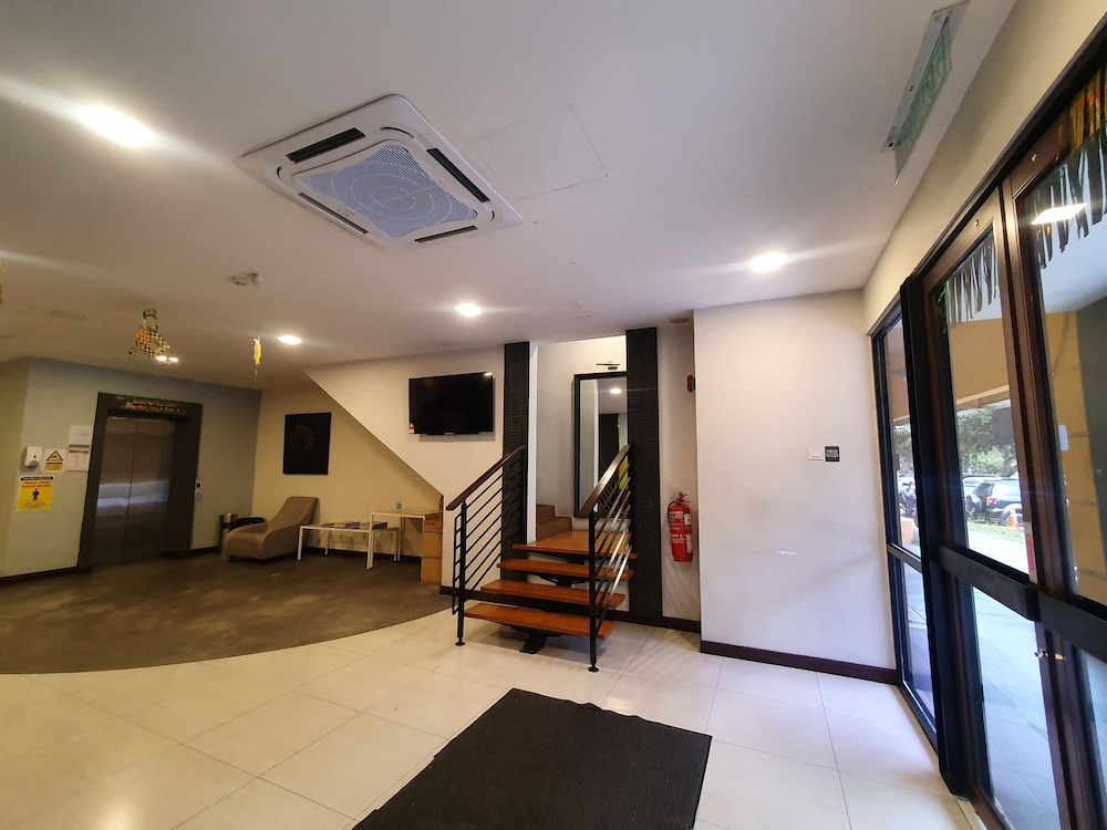 KINO HOTEL 32/51