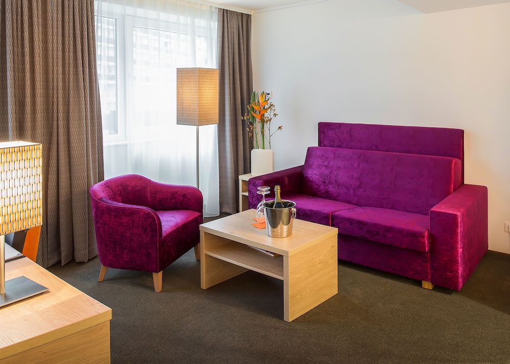 Stadthotel am Romerturm 25/54