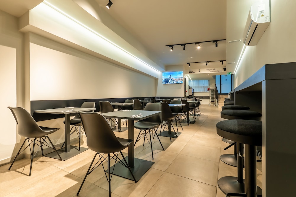 Onyx Hotel 134/163