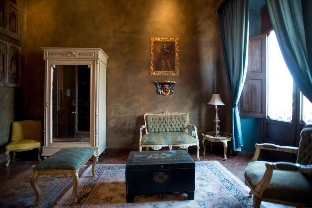 Casa Pedro Loza 31/43