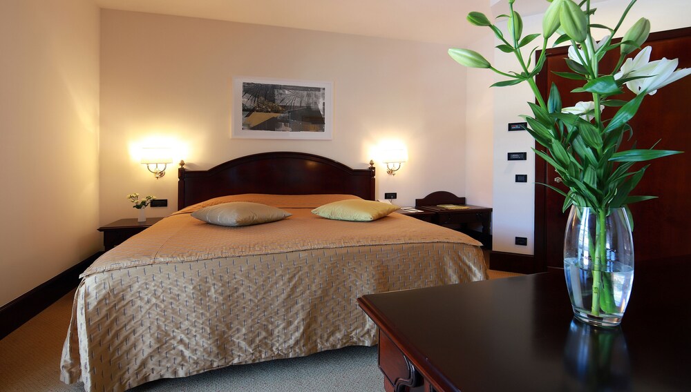 Arbiana Heritage Hotel 10/78
