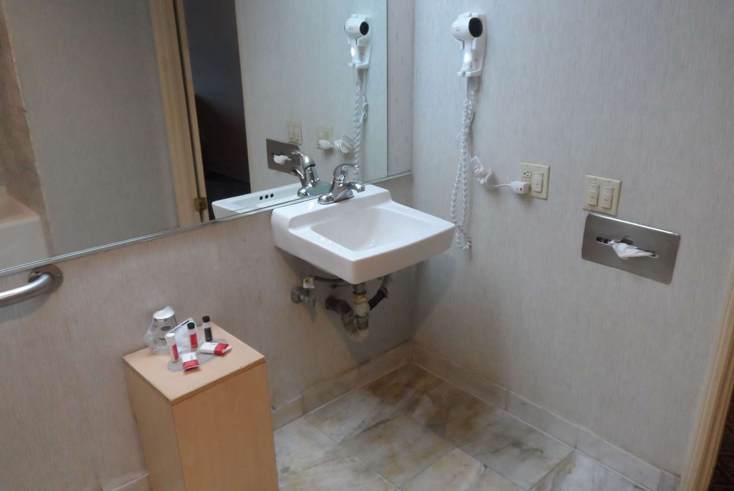 Park Suites Hotel 39/41