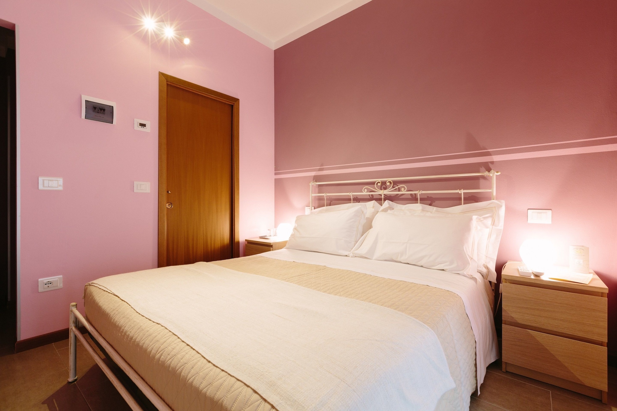 COMFORT, DOUBLE BED