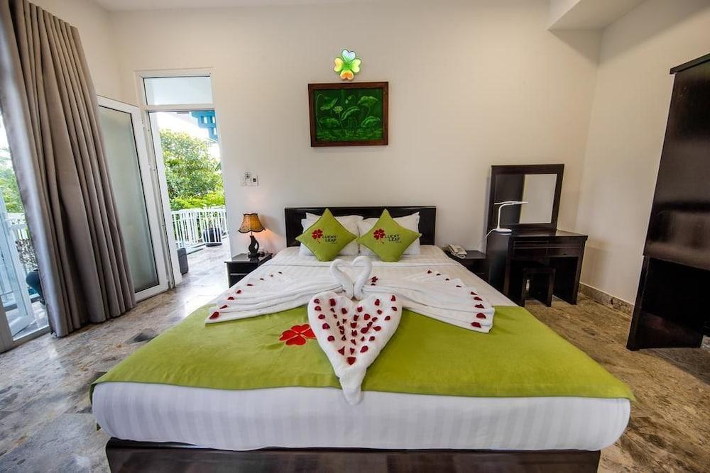 Deluxe, Double Bed