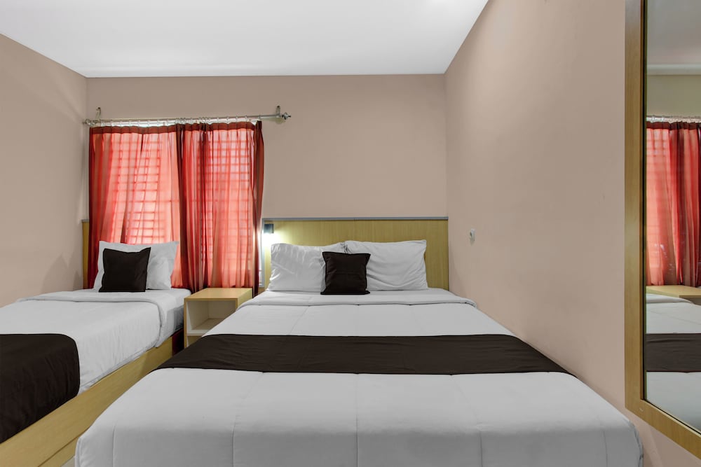 Hotel O near Taman Sriwedari formerly Indria Inn 10/42