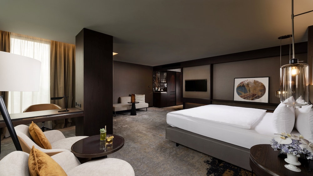 INTERCONTINENTAL LJUBLJANA 15/76