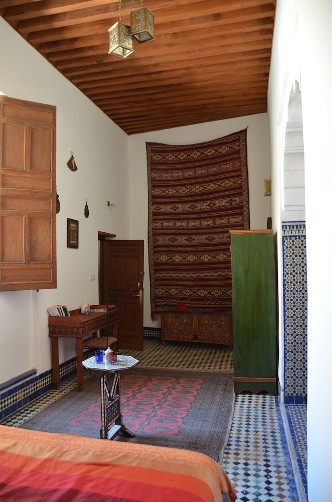 Riad Dezayn 7/29
