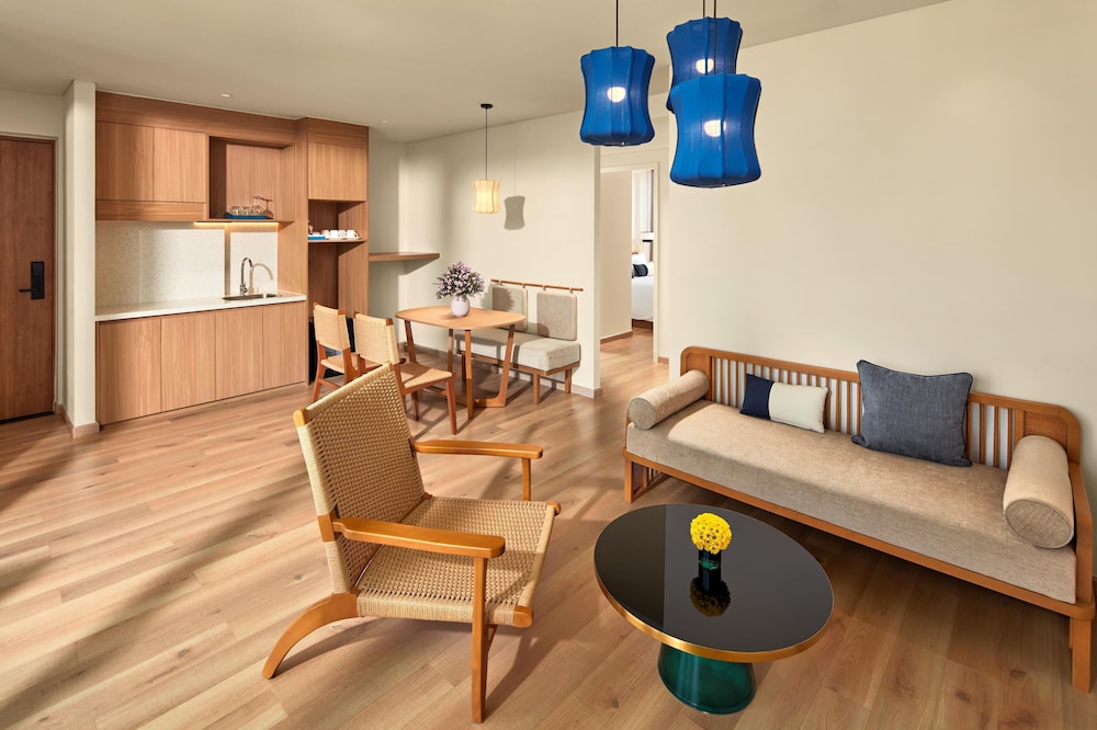 Wyndham Royal Beachfront Resort & Spa Hoi An Danang 42/59