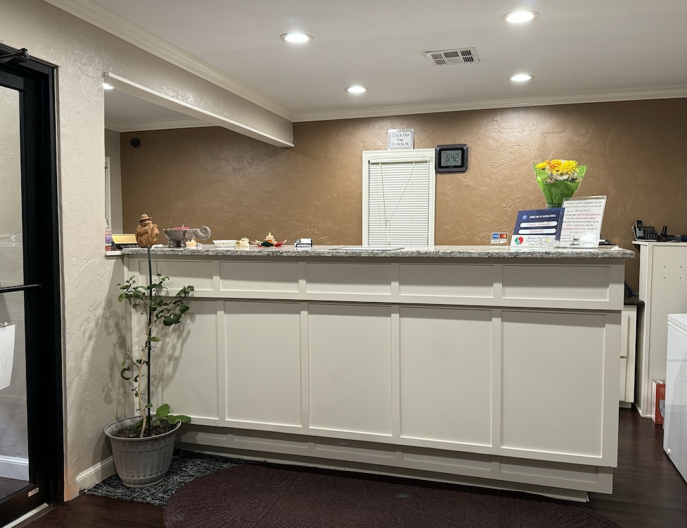 Hotel 81 El Reno 7/19
