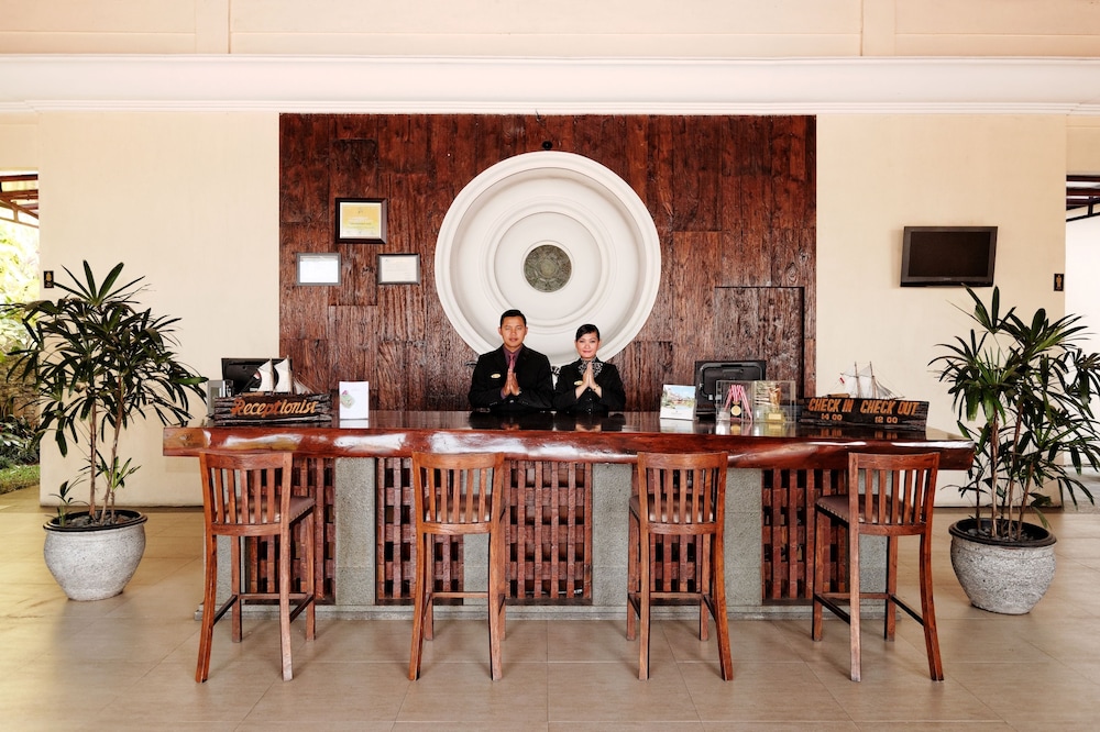 Jambuluwuk Convention Hall and Resort Batu 43/63