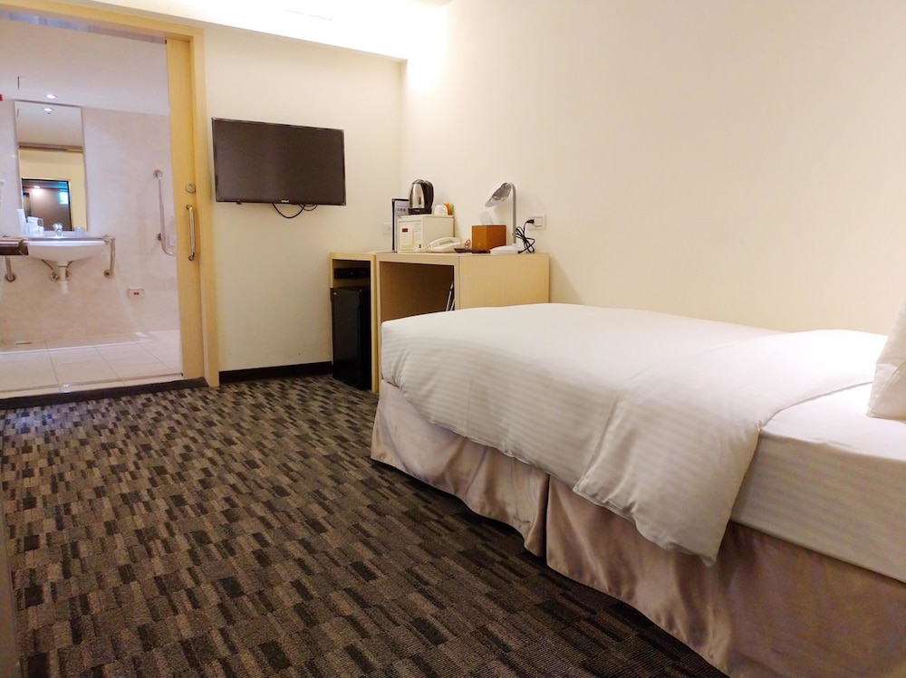 Green World Hotel Linsen 12/41