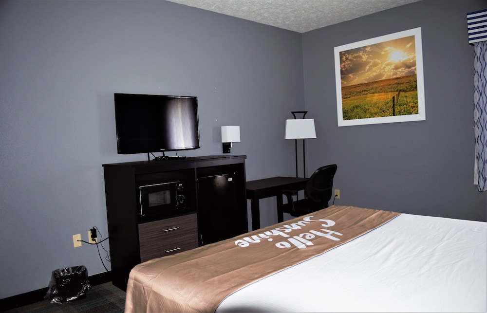 Days Inn by Wyndham Montgomery 16/29