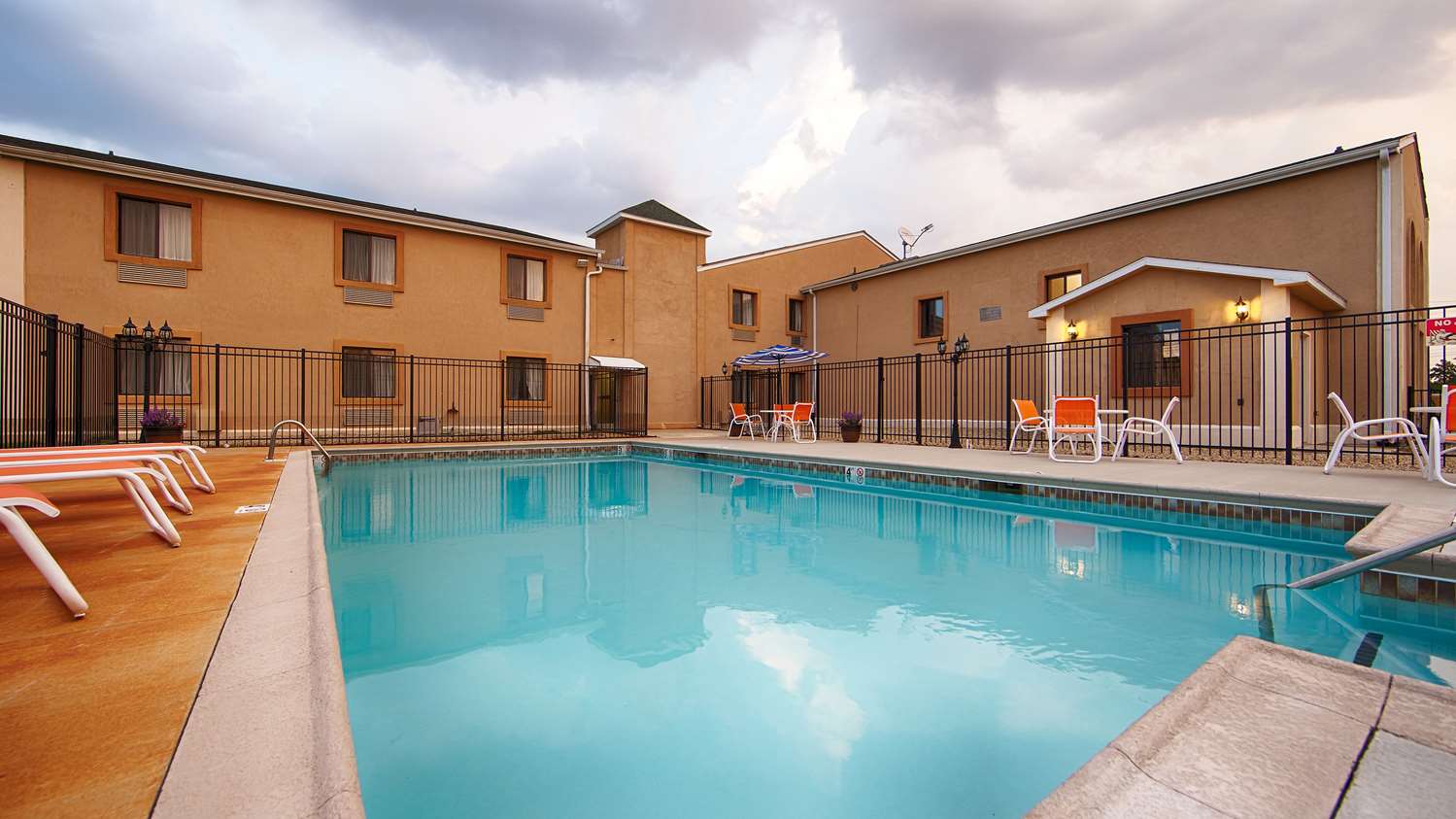 Days Inn by Wyndham Lincoln, IL 18/28