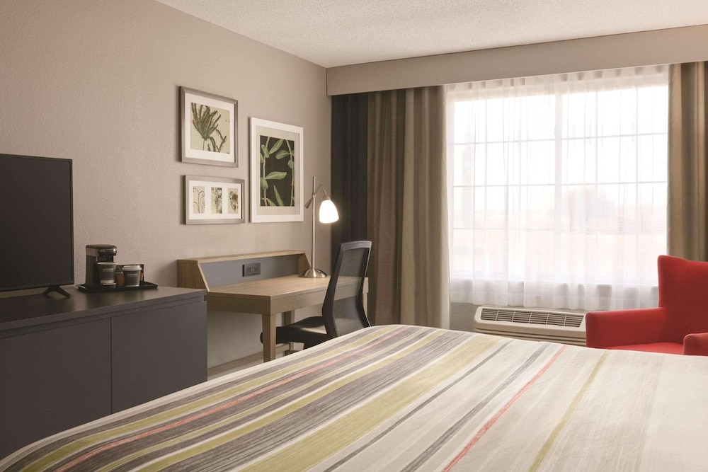 Country Inn & Suites by Radisson, London, KY 33/41