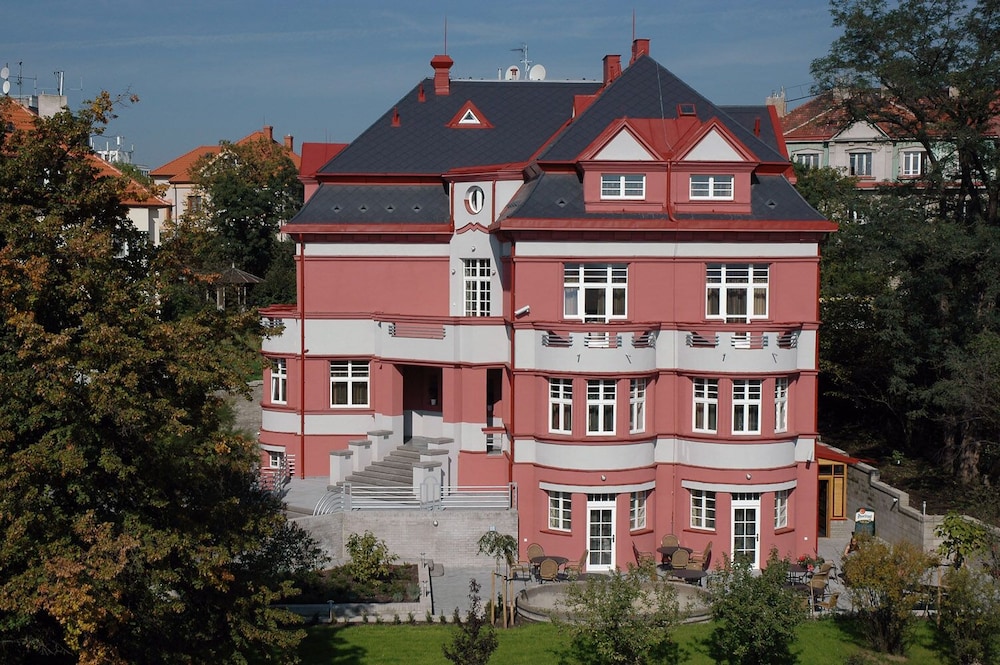 Hotel Villa 4/58