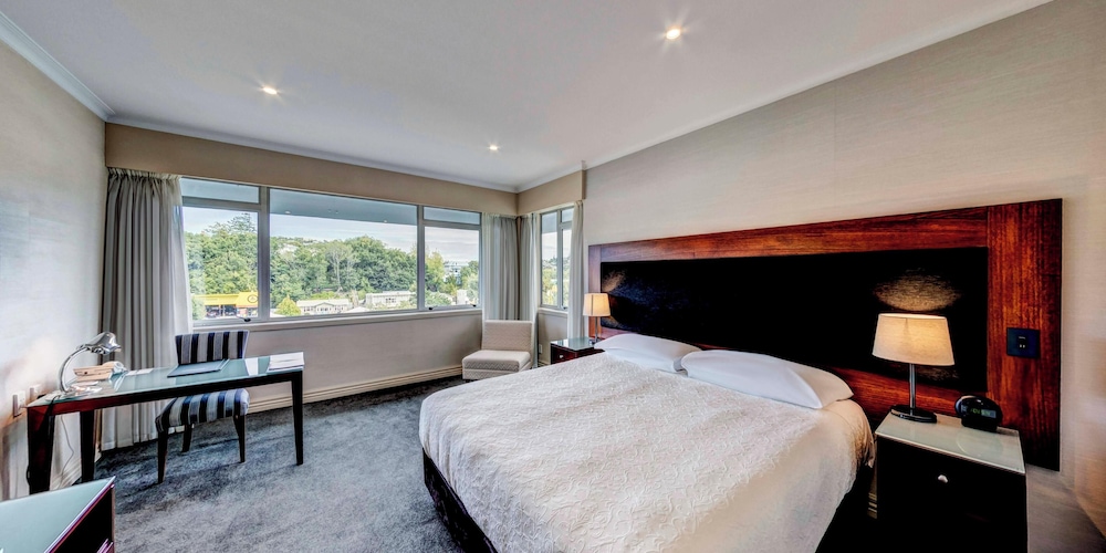 PREMIUM, KING BED