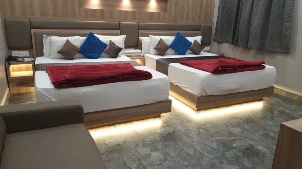 Hotel Kings Way 8/50
