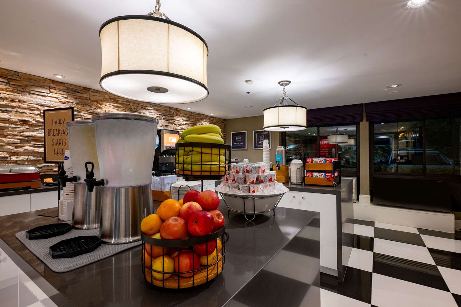 restaurant cafeteria