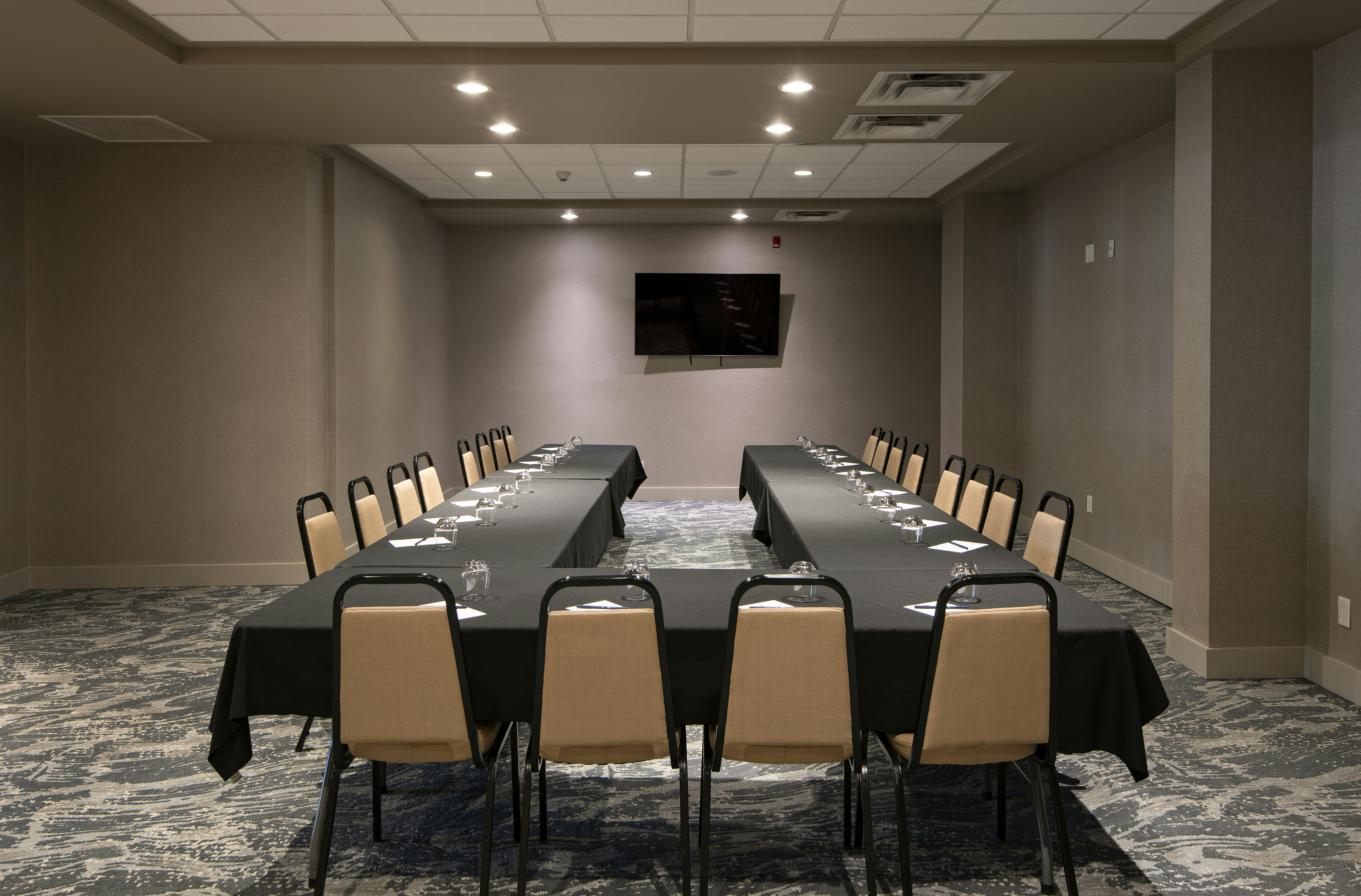 Doubletree By Hilton Kamloops 33/43