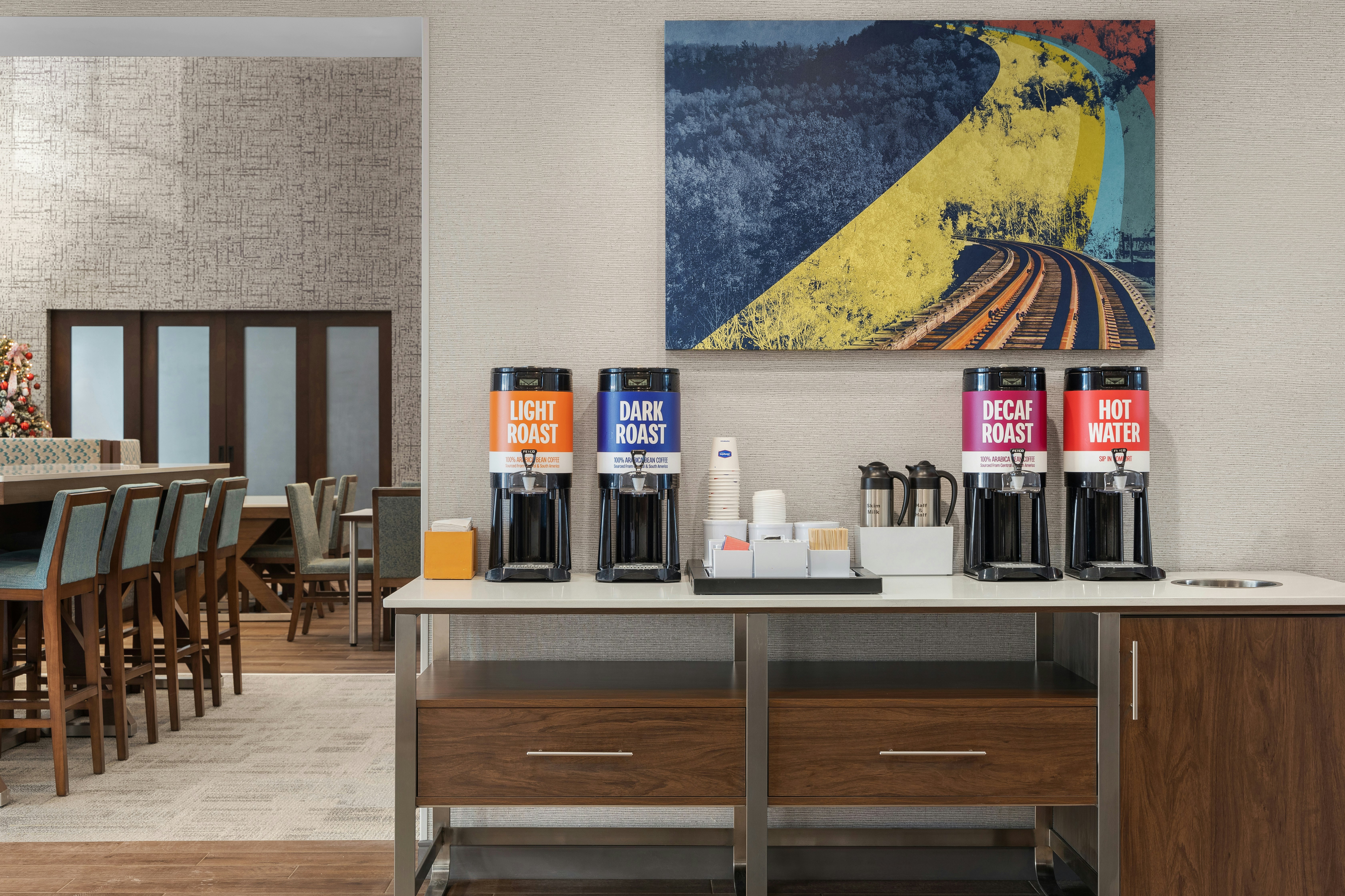 Hampton Inn & Suites by Hilton Orangeville, ON 6/28