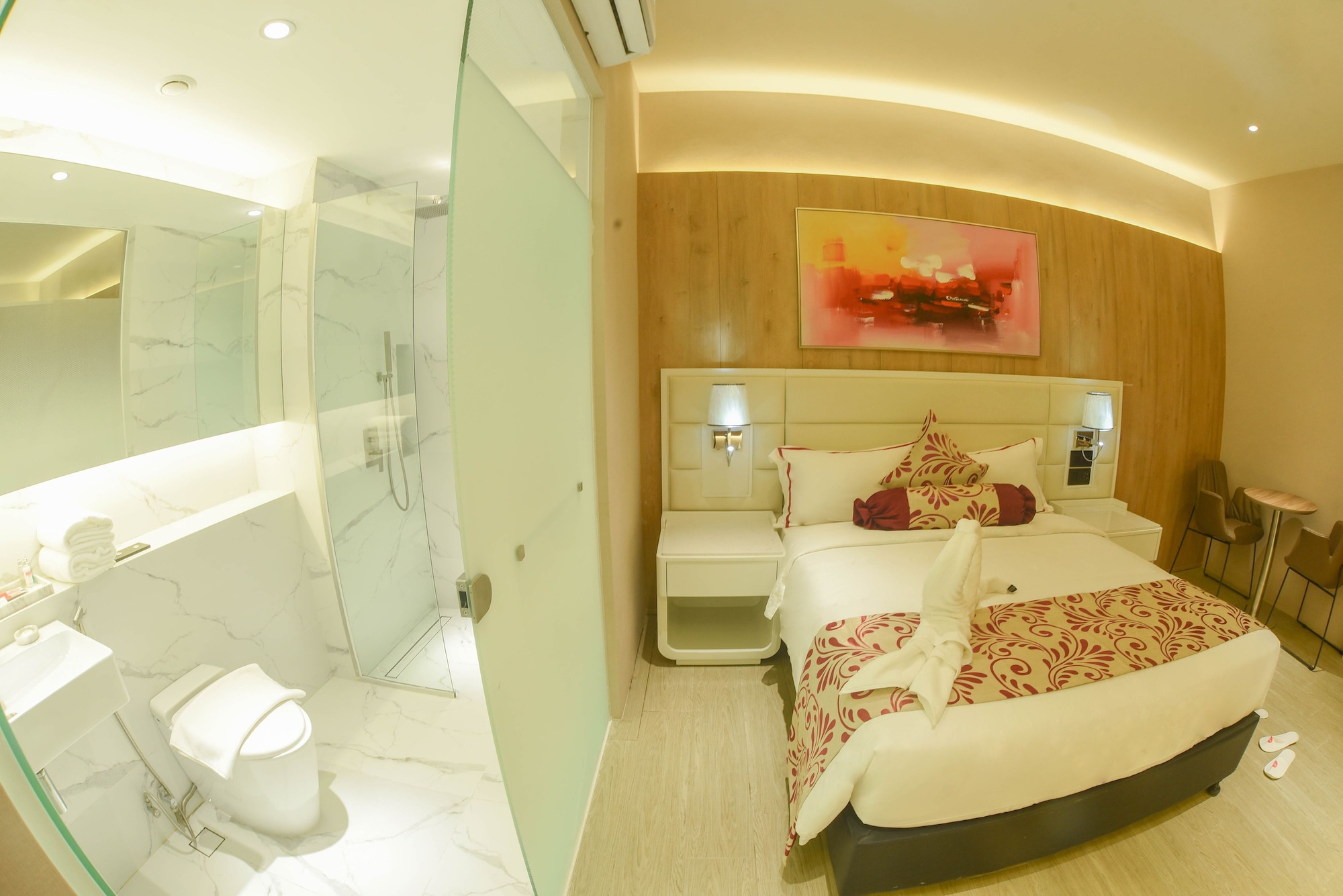 غرفة ديلوكس بسرير كوين، Red Hotel Cubao 4/4