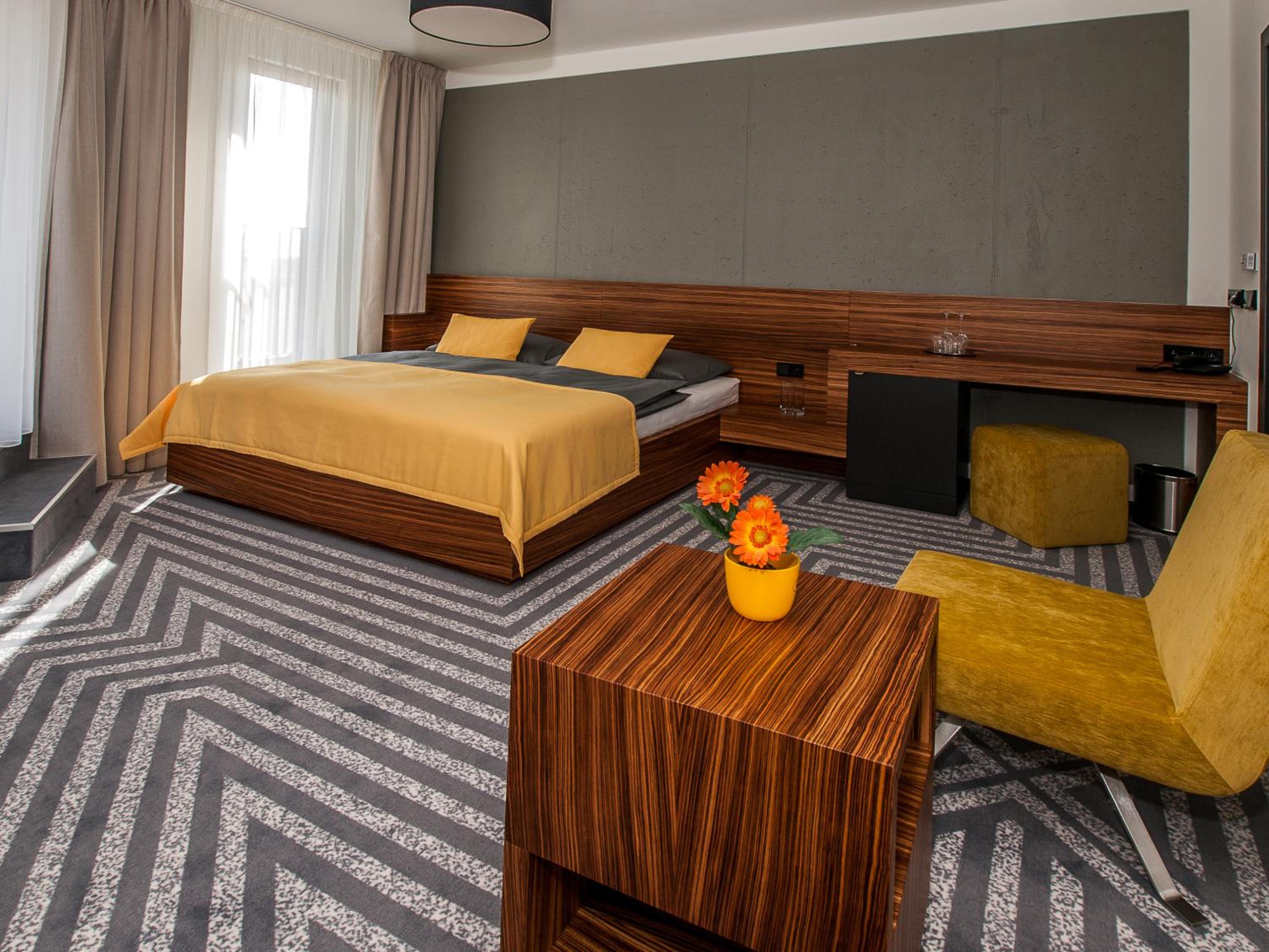 Hotel 99 22/61