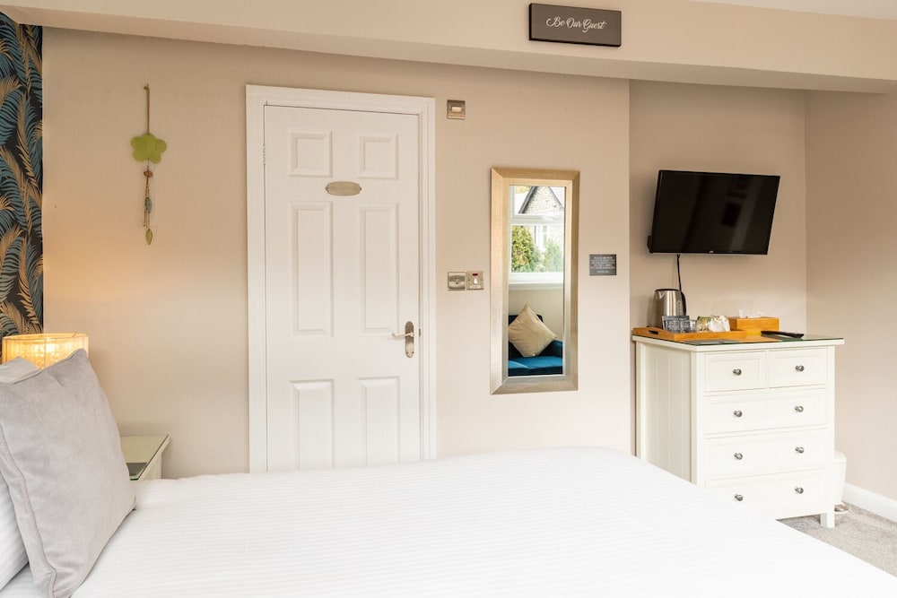 Number 80 Bed Then Breakfast 52/65