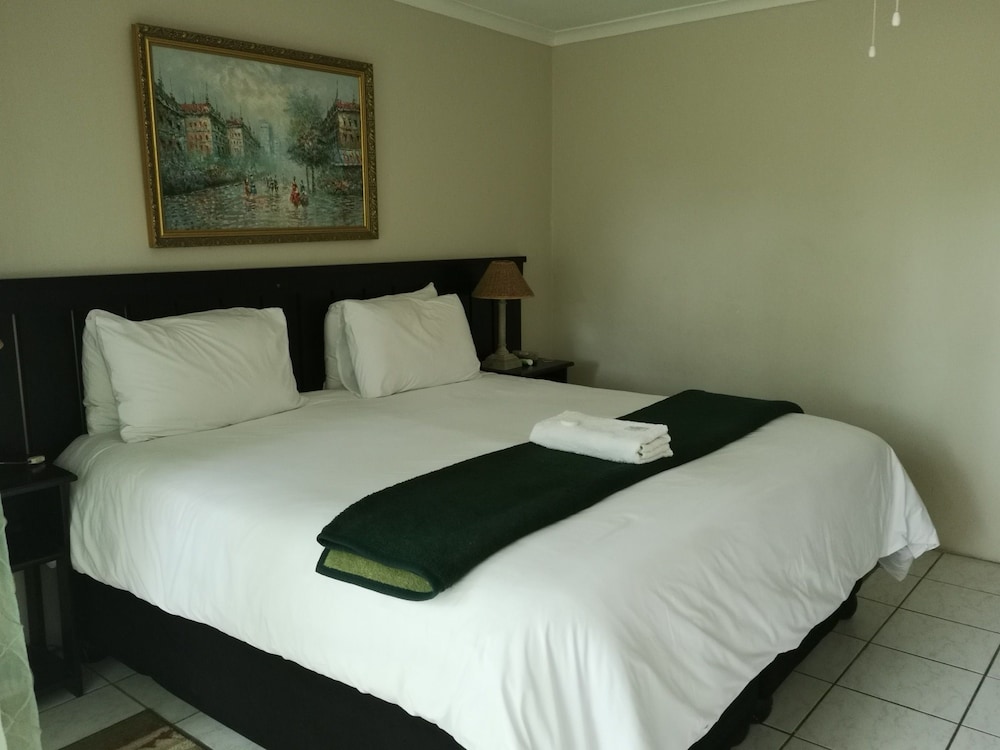 Nahoon Mouth Guest House 2/17