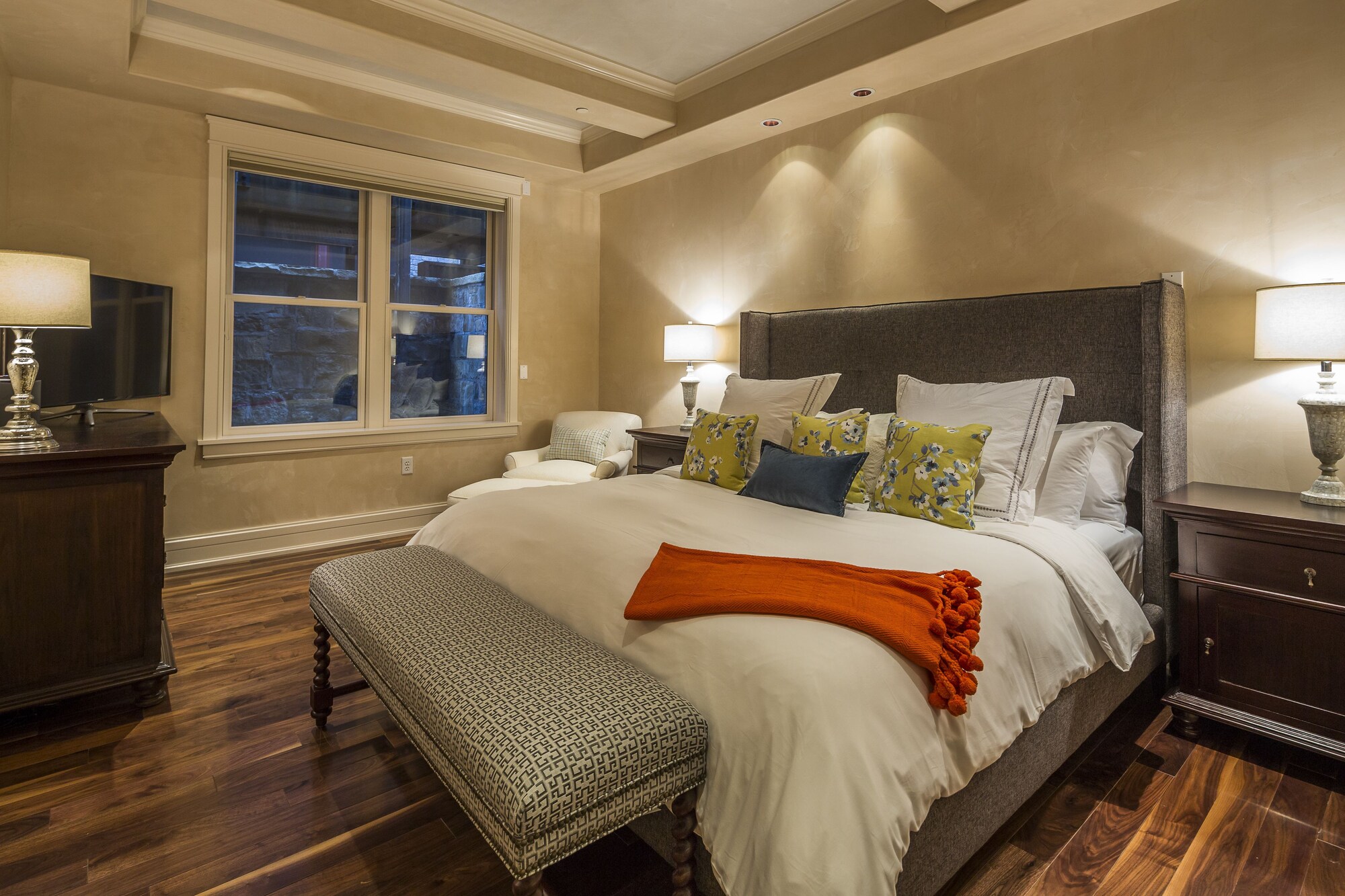 غرفة بسرير كينج وسرير كوين وسريرين منفصلين بـ3 غرف نوم، The Auberge Residences at Element 52 4/8