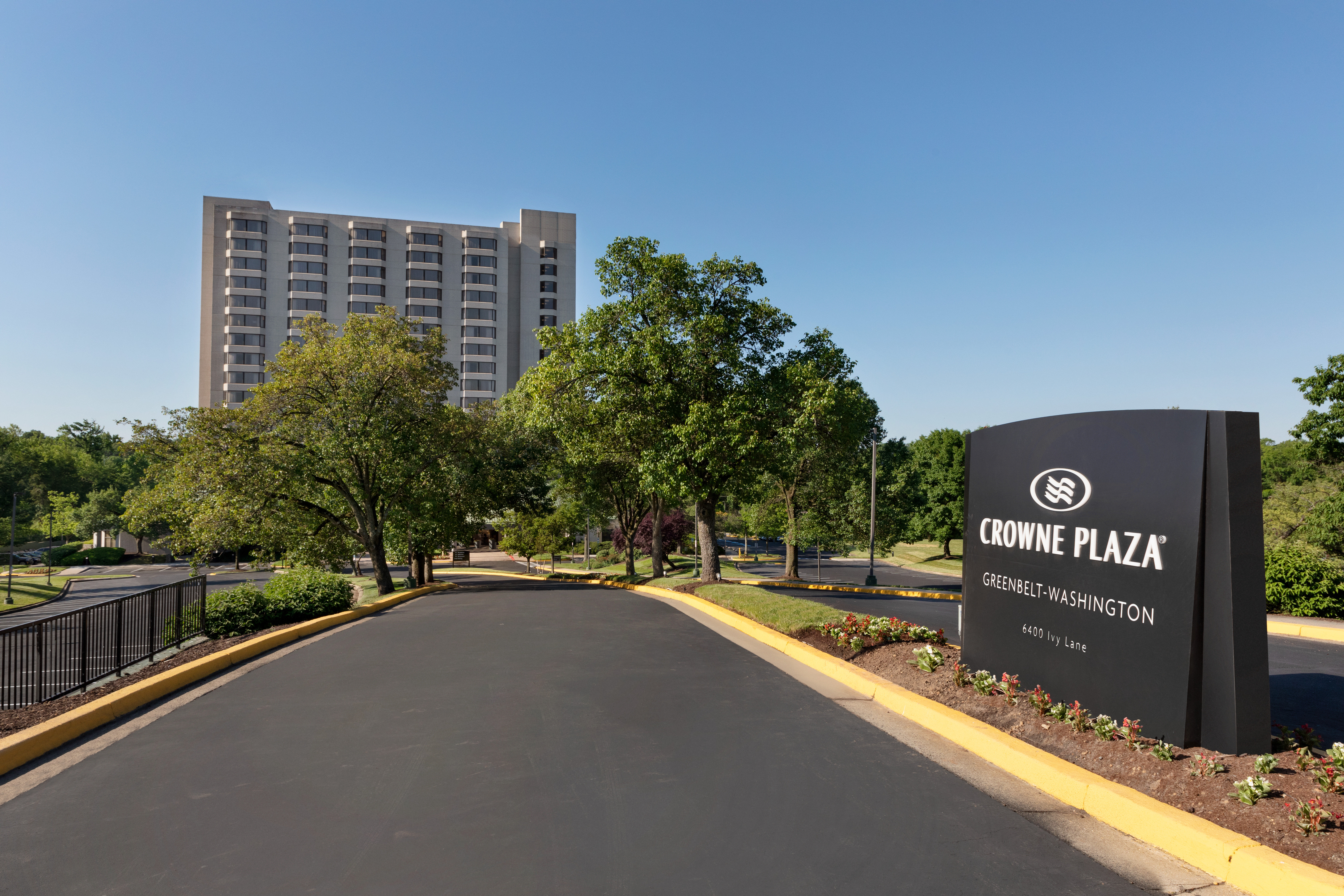 Crowne Plaza College Park Washington DC 72/79