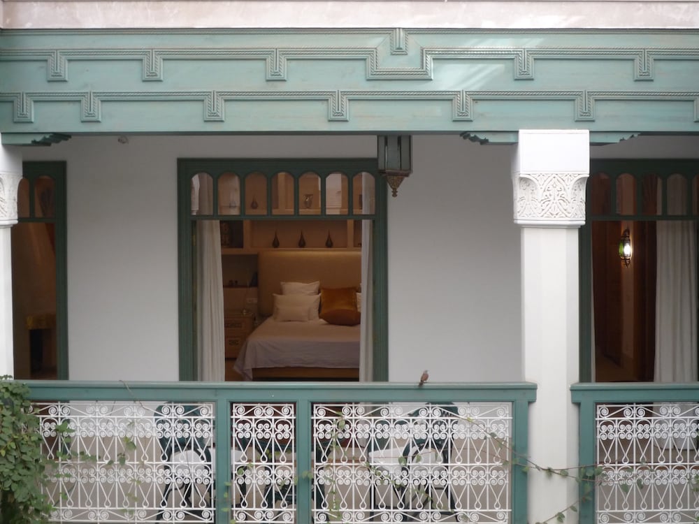 Riad Azahar 7/50