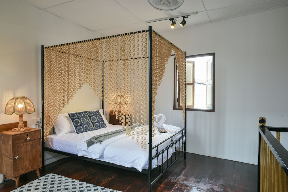 Family, House, Queen Bed، Ohana House Hq 2/3