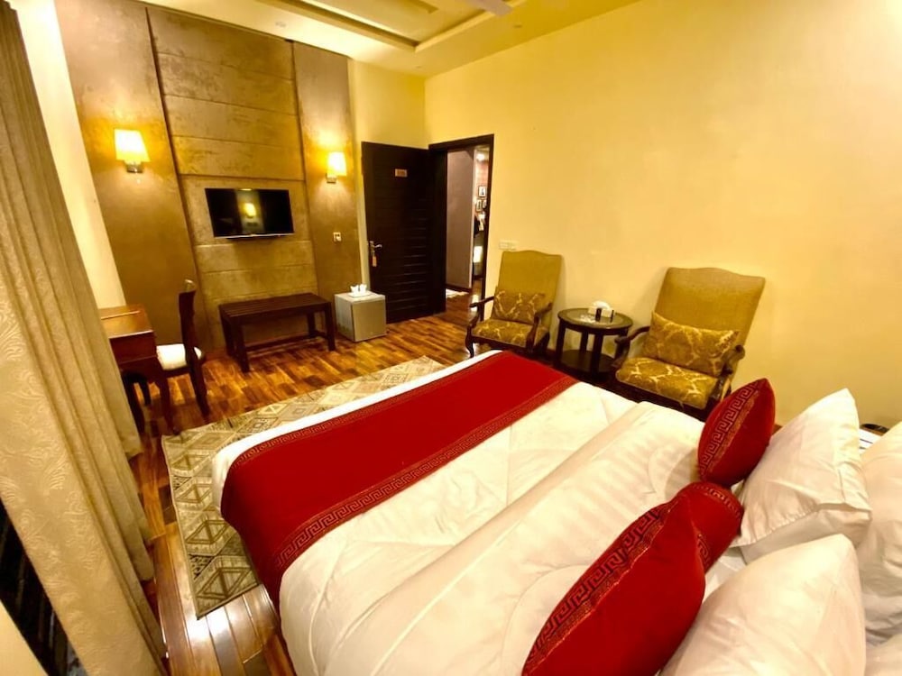 Shelton’s Rezidor Lahore 10/51