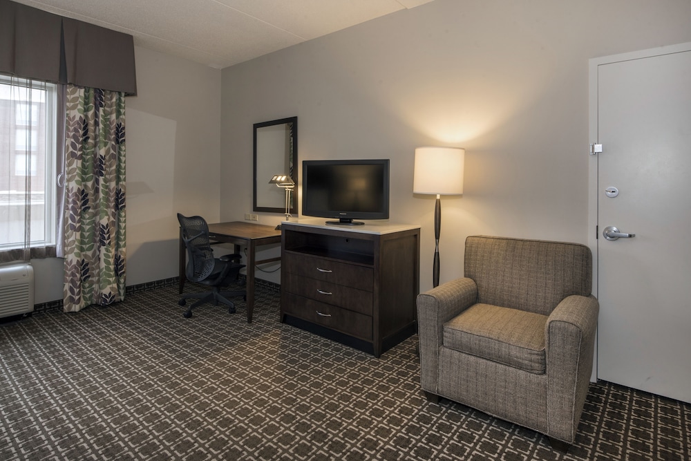 Hilton Garden Inn Raleigh Cary 37/67