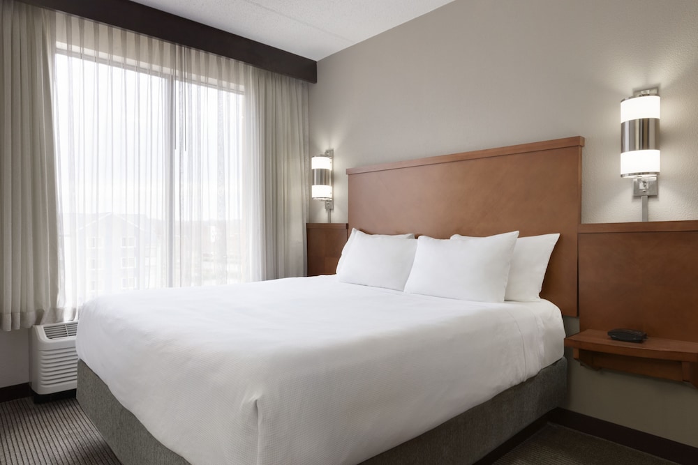 Hyatt Place Nashville Airport 13/62
