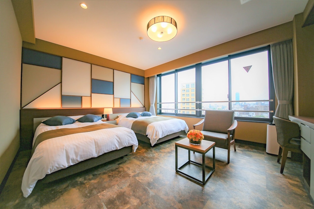 غرفة بريميوم اقتصادية بسريرين مزدوجين مع أريكة، Hotel Shinpoin Osaka 2/7
