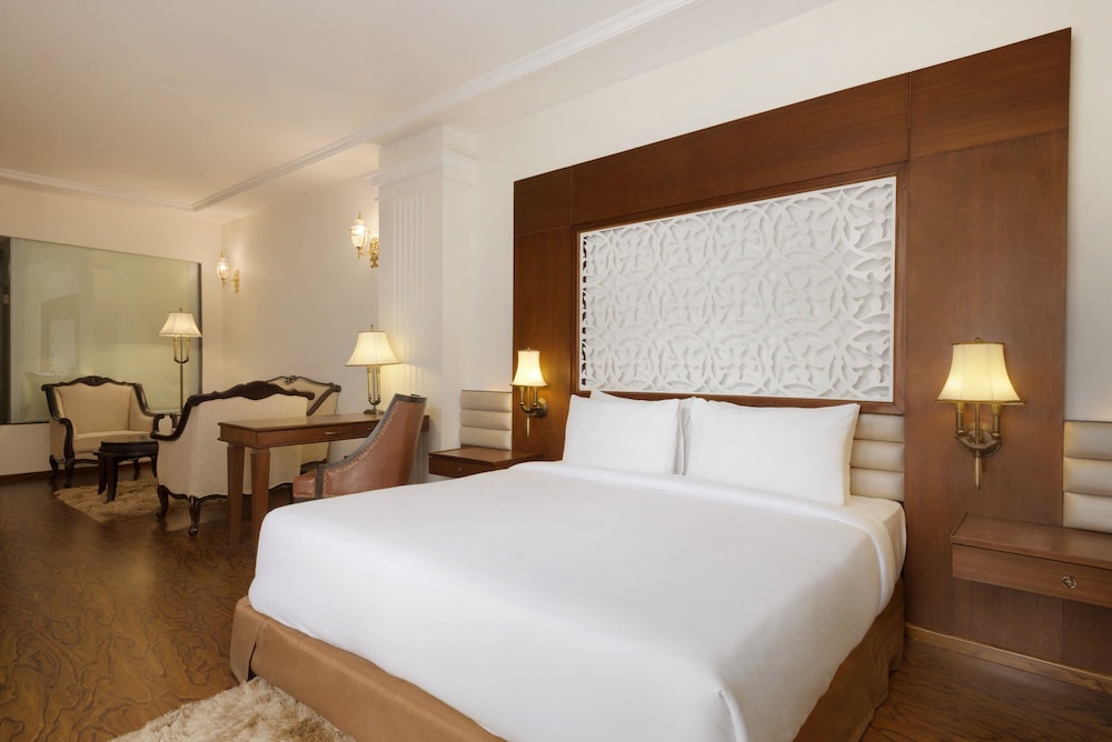 Ramada Plaza by Wyndham Chandigarh Zirakpur 17/58