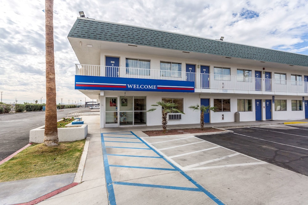 Motel6 Blythe, CA 16/65