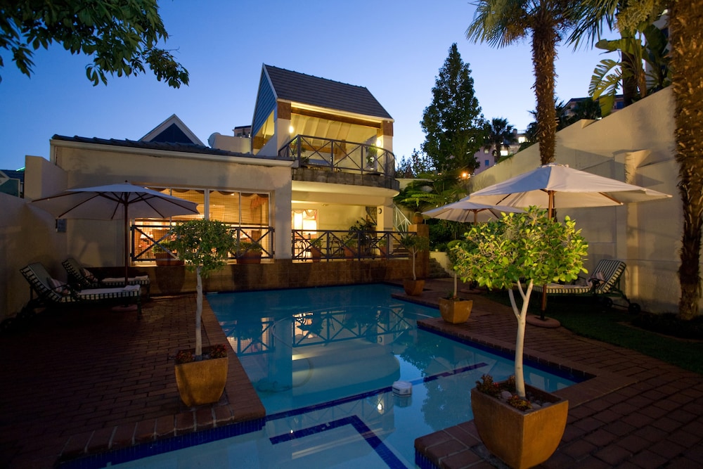Courtyard Hotel Sandton in JOHANNESBURG