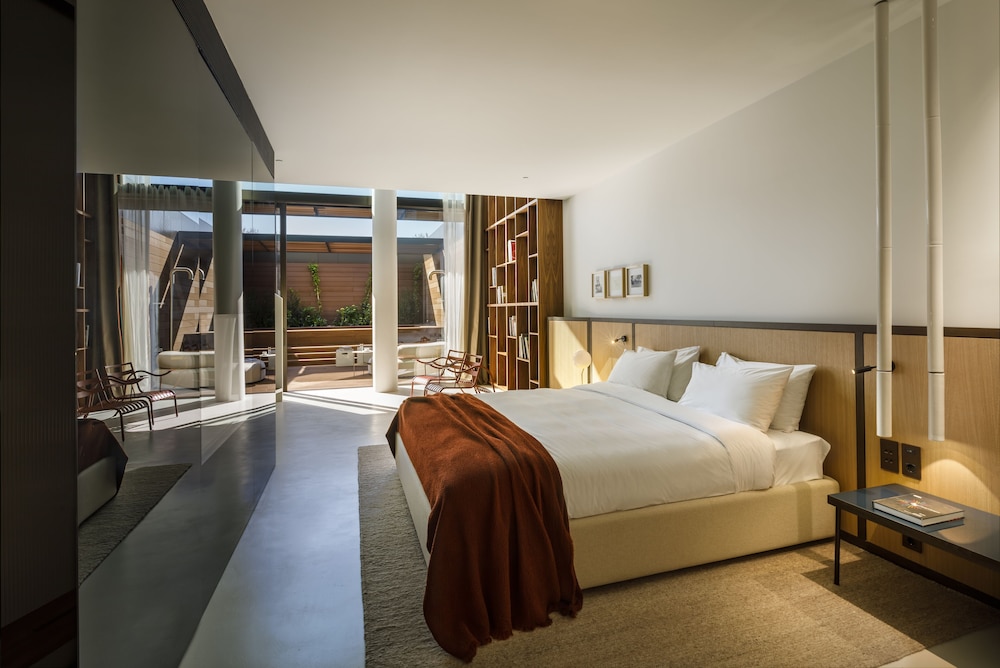 Signature, Suite, Double Bed