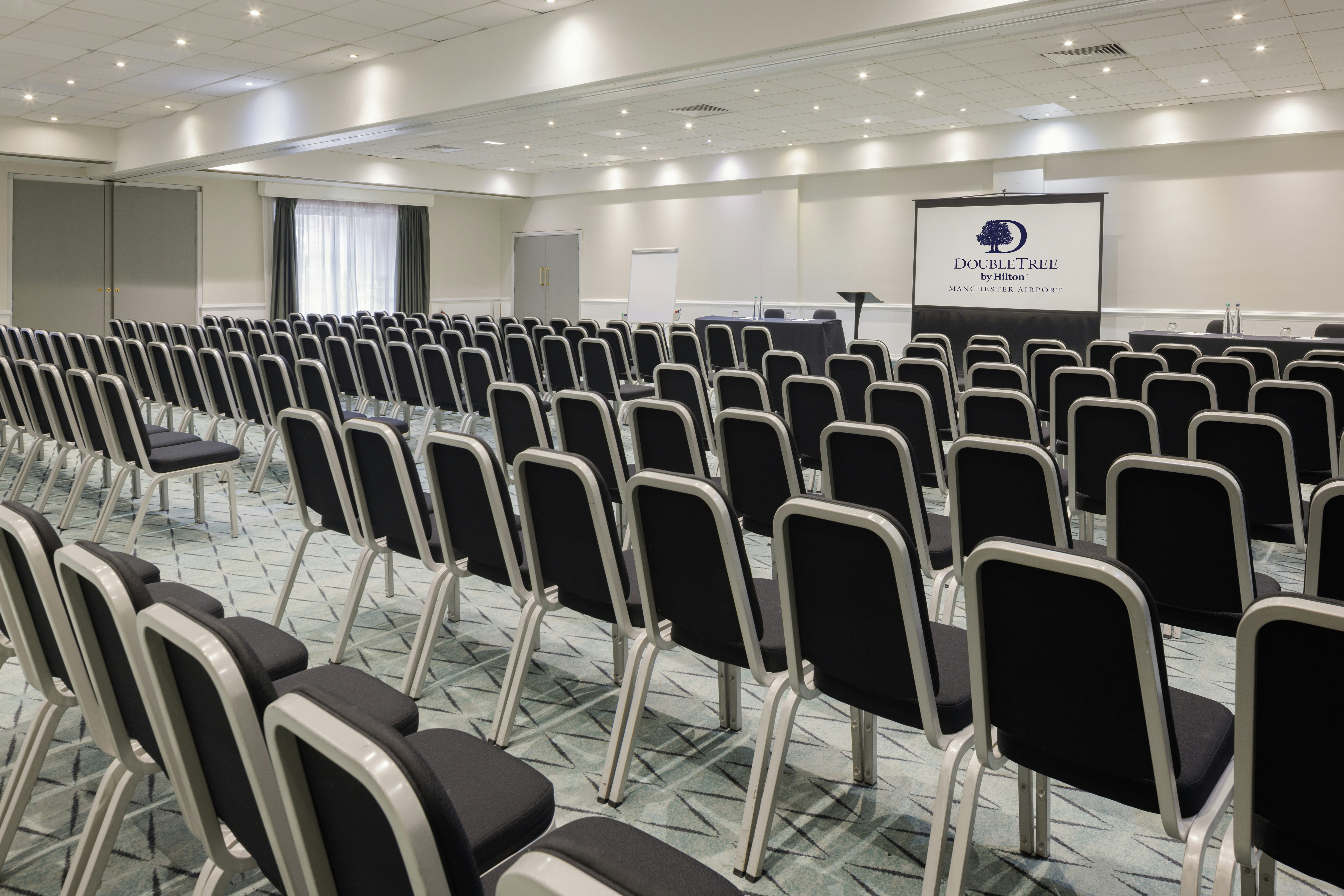 Doubletree by Hilton Manchester Airport 61/62