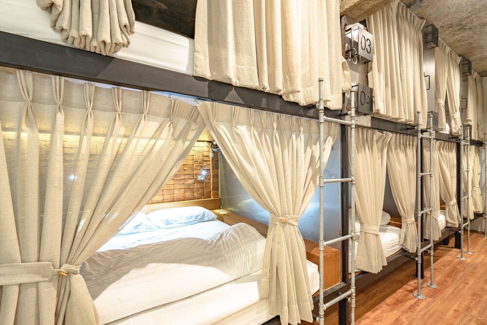 Siam Plug In Hostel 16/50
