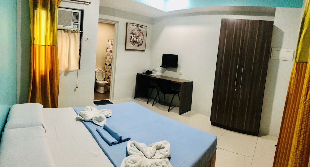 ROOM, DOUBLE BED