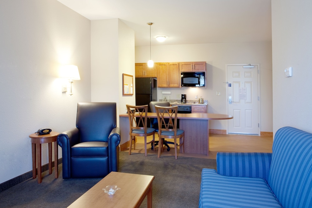 Candlewood Suites Slidell Northshore 20/27